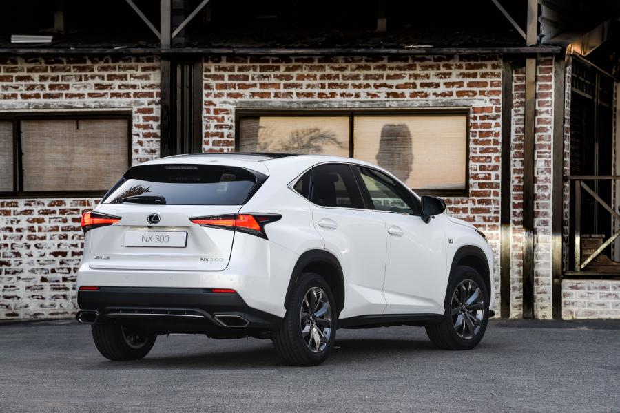  Lexus NX300 F-Sport 2017 года  (ZA) (фото 34 из 40)
